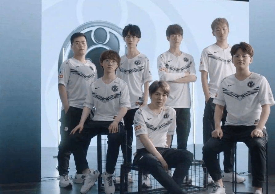 联赛中被对 联赛中被对