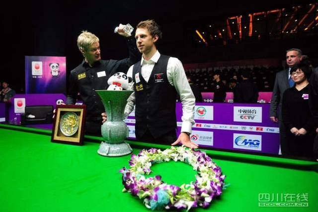 引两人上提 引两人上提